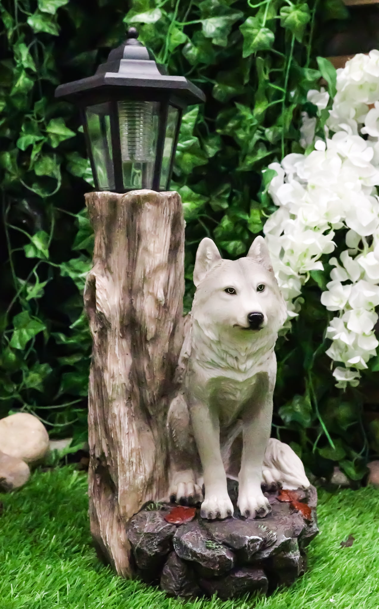 置物 glowing forest Woodlands Lone Gray Wolf Greetings Figurine Solar LED Light