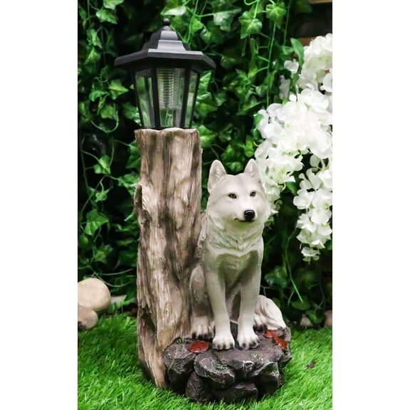 Woodlands Lone Gray Wolf Greetings Figurine Solar LED Light Lantern Welcome Lamp
