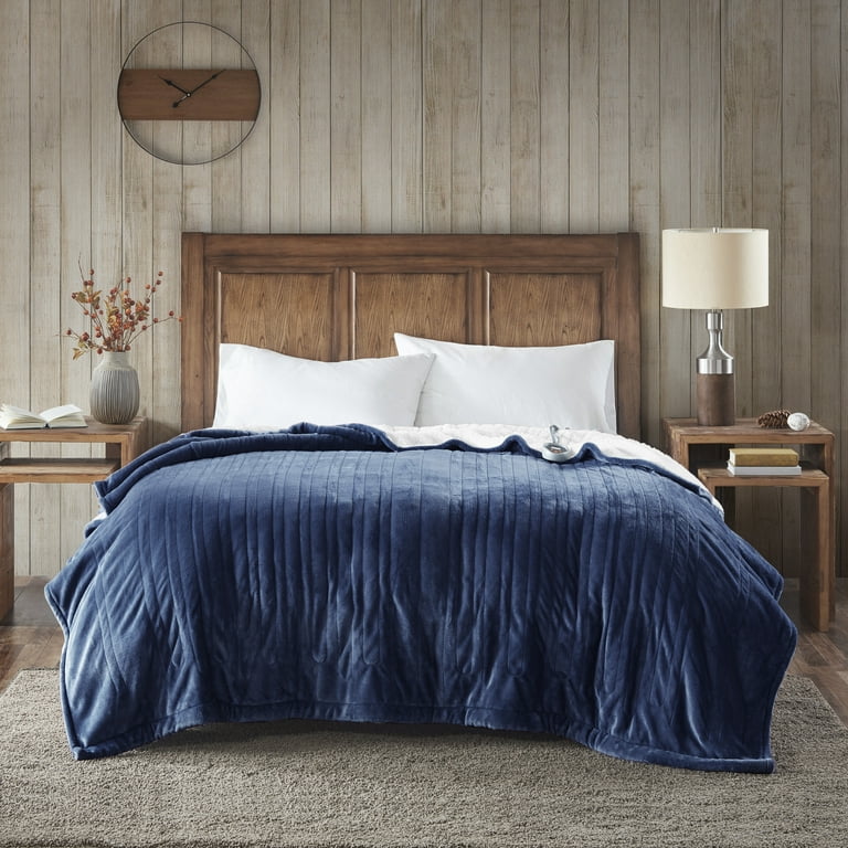 Woolrich Heated Plush to Berber Blanket Full Indigo