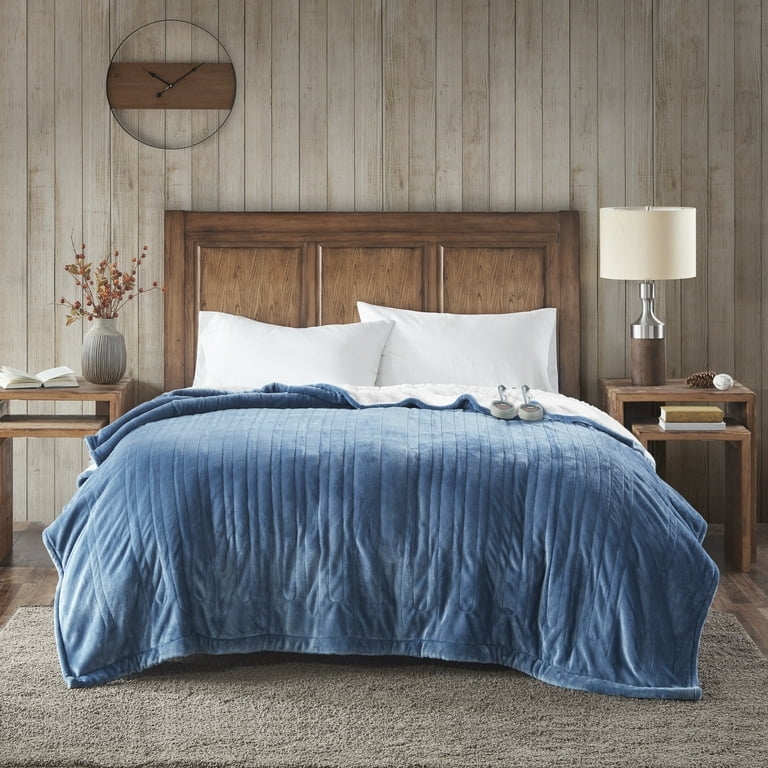 Woolrich Heated Plush to Berber Blanket Queen Sapphire Blue