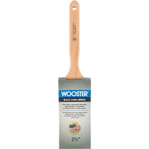 Wooster Z1202 2-1/2" Cutter Flat Sash Brush