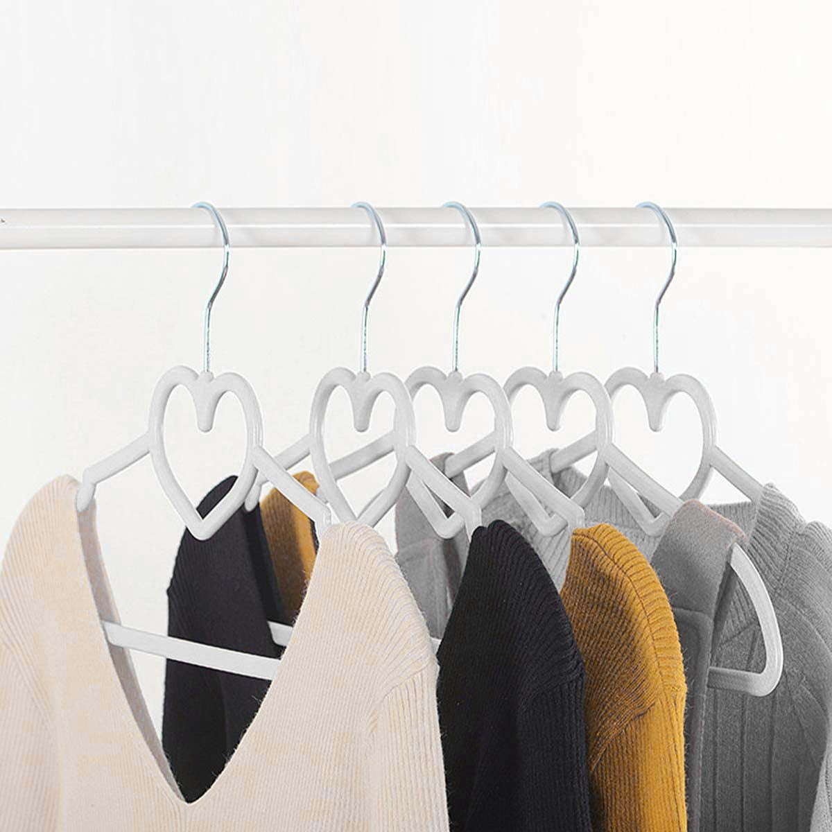 COSMOBETTY 10Pcs Heart Shaped Hangers White ABS Zinc for Clothes Rack Jackets Sweaters Pants Closet Storage