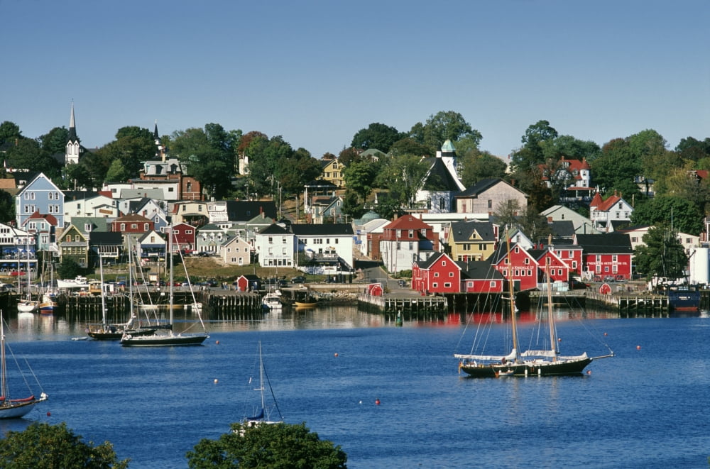 World Hertitage Designated Town On South Shore Lunenburg Nova Scotia Canvas Art - Ken Straiton  Design Pics (18 x 12)