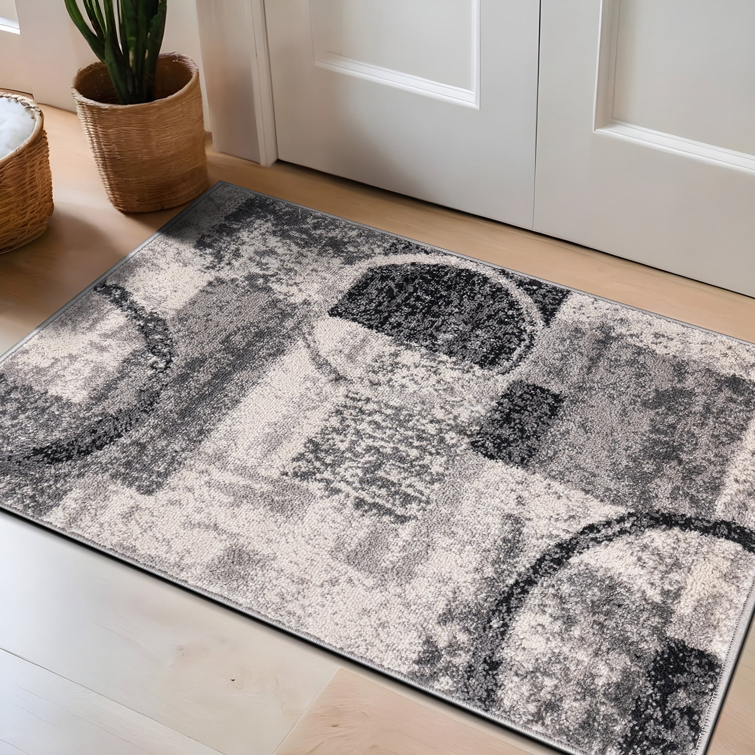 Cream and Gray Abstract Circle Design Area Rug 2' x 3'