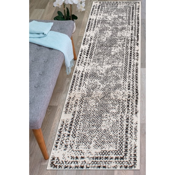World Rug Gallery Bohemian Distressed Border Area Rug - Black 2' x 7'