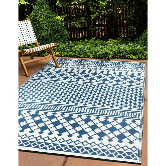 World Rug Gallery Contemporary Bohemian Geometric Reversible Recycled Plastic Outdoor Picnic Mat, Camping Rug, RV Rug - BLUE 5'x7'