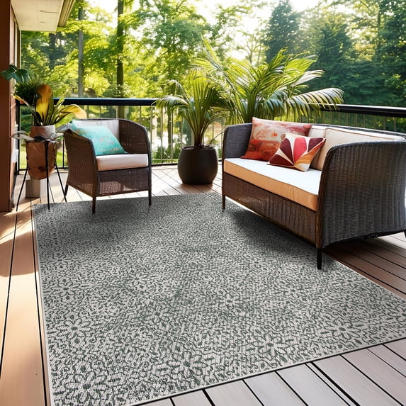 World Rug Gallery Contemporary Flowers Weather Resistant Reversible Indoor/Outdoor Area Rug - Green 5'x7'