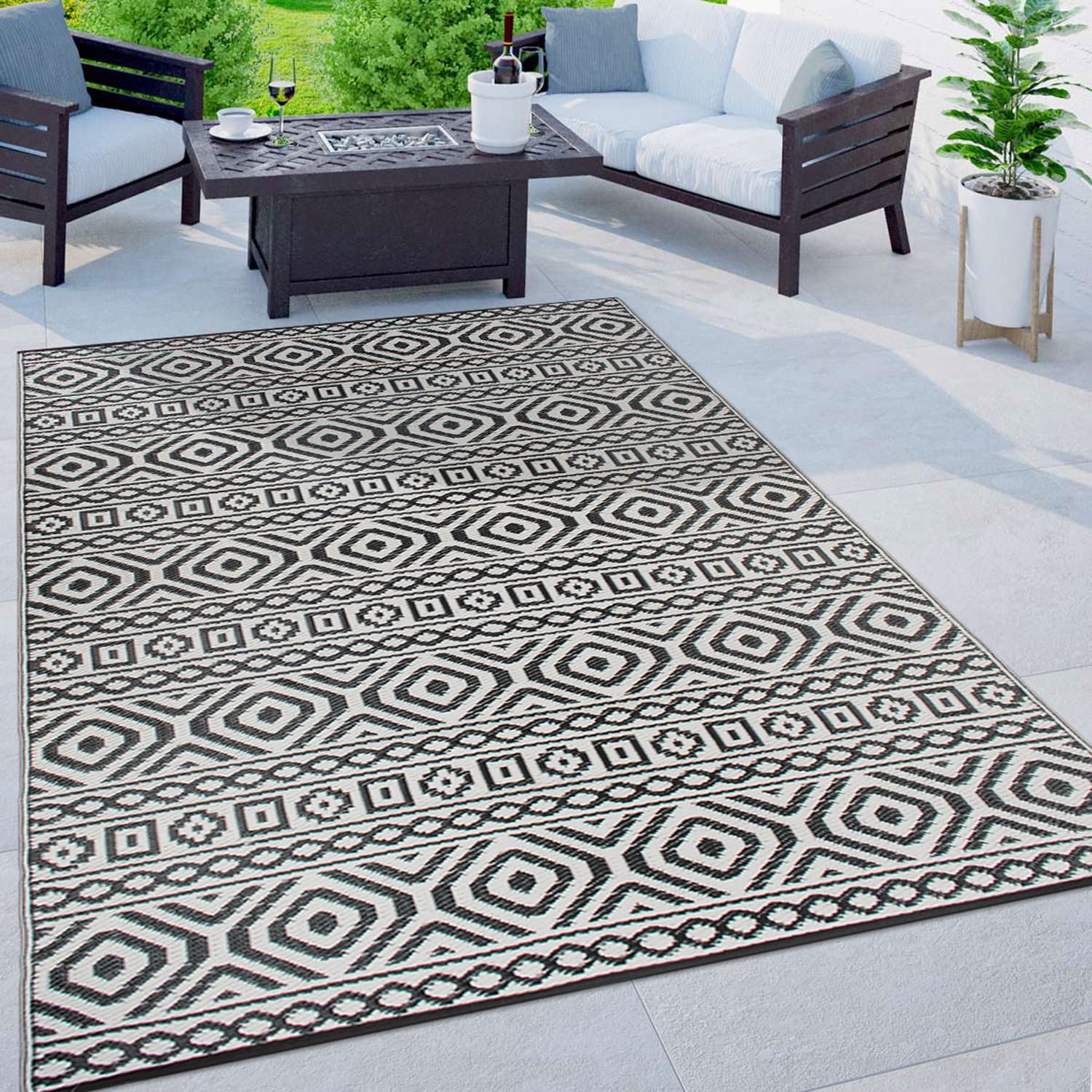 World Rug Gallery Contemporary Geometric Reversible Plastic Indoor and Outdoor Picnic Mat, Camping Rug, RV Rug - BLACK 5' X 7'