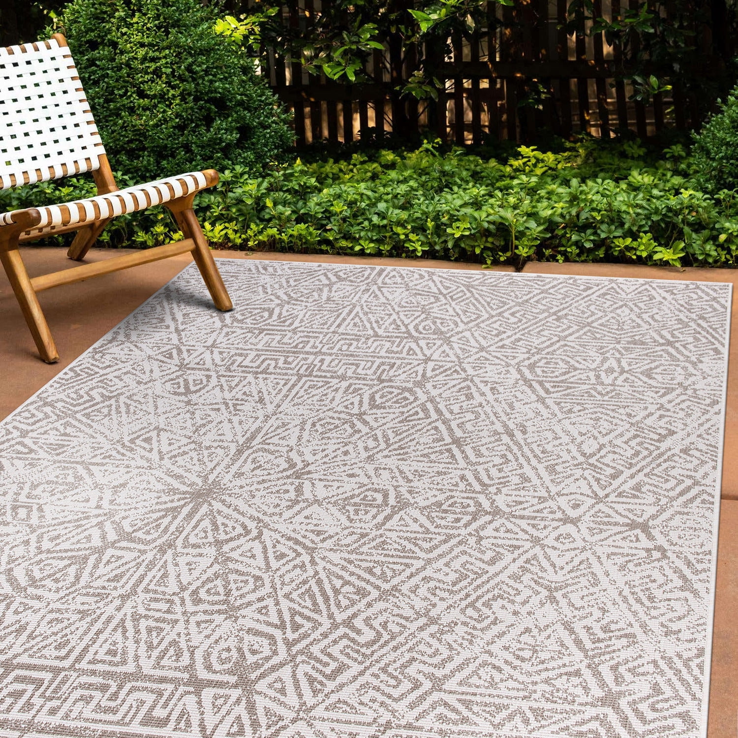 World Rug Gallery Contemporary Geometric Weather Resistant Reversible Indoor/Outdoor Area Rug - Beige 5'x7'