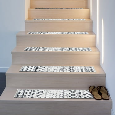 World Rug Gallery Distressed Bohemian Non-Slip Stair Treads (Set of 4) 8.6" x 26" Cream