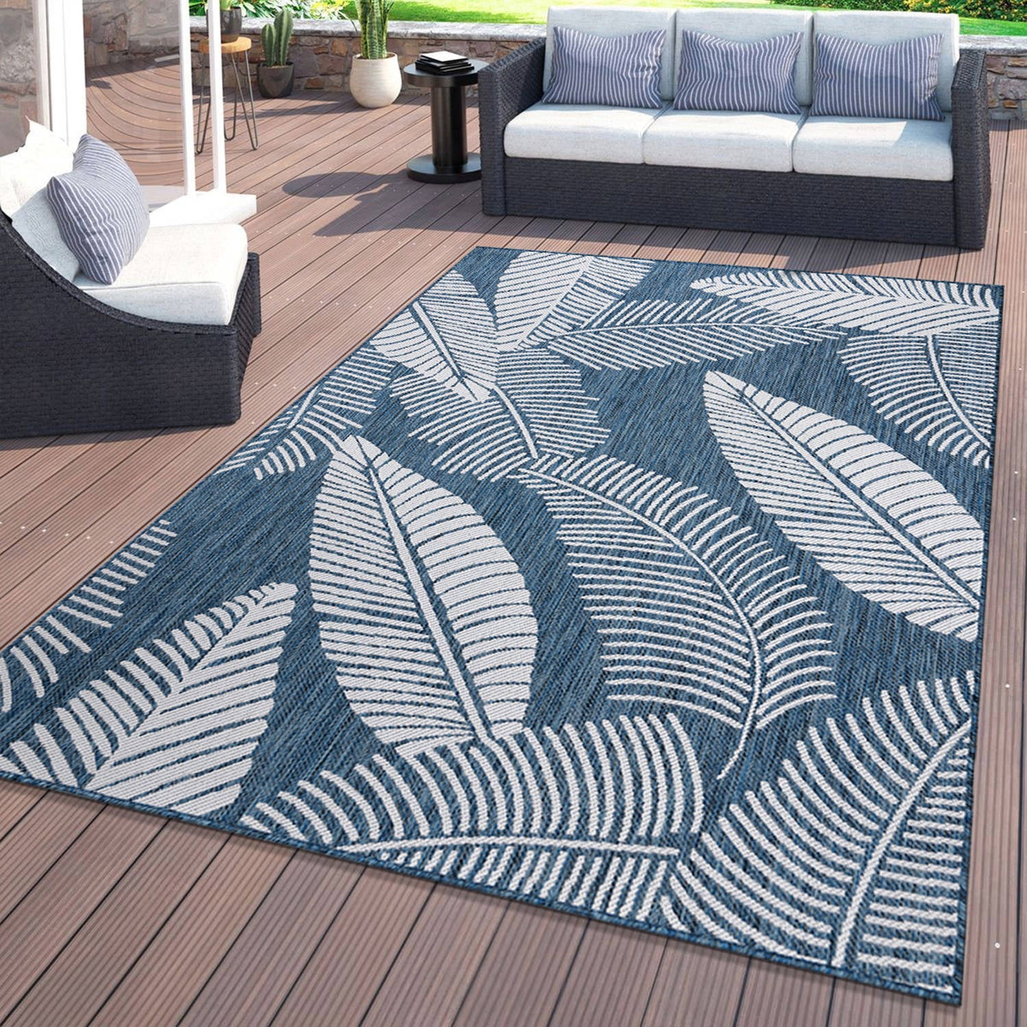 World Rug Gallery Distressed Palm Leaves Textured Flat Weave Indoor/Outdoor Area Rug - NAVY 5' X 7'