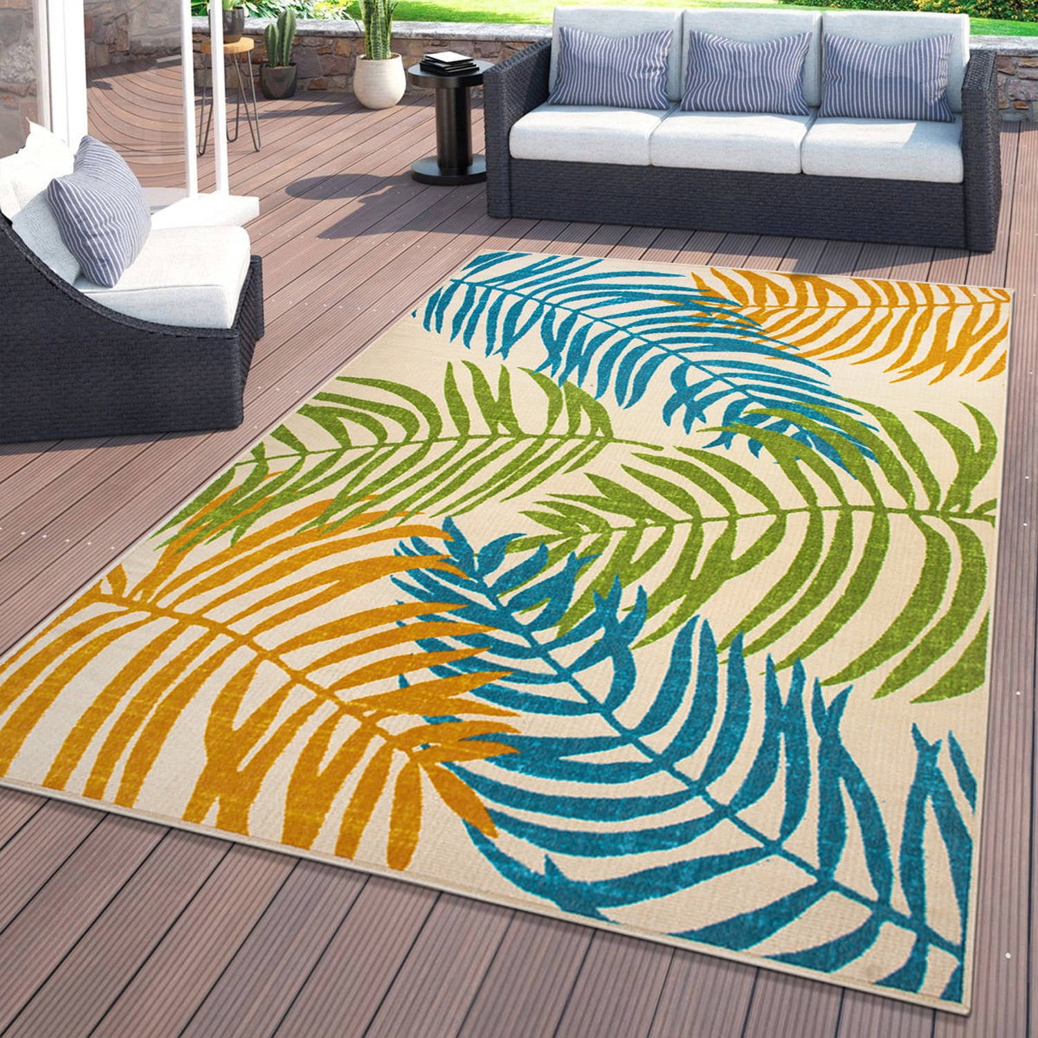 Multicolor Floral Synthetic Flatwoven 5' x 7' Indoor/Outdoor Rug