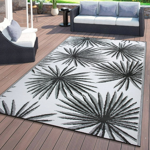 World Rug Gallery Floral Tropical Reversible Recycled Plastic Outdoor Rugs - BLACK 7'10"x10'