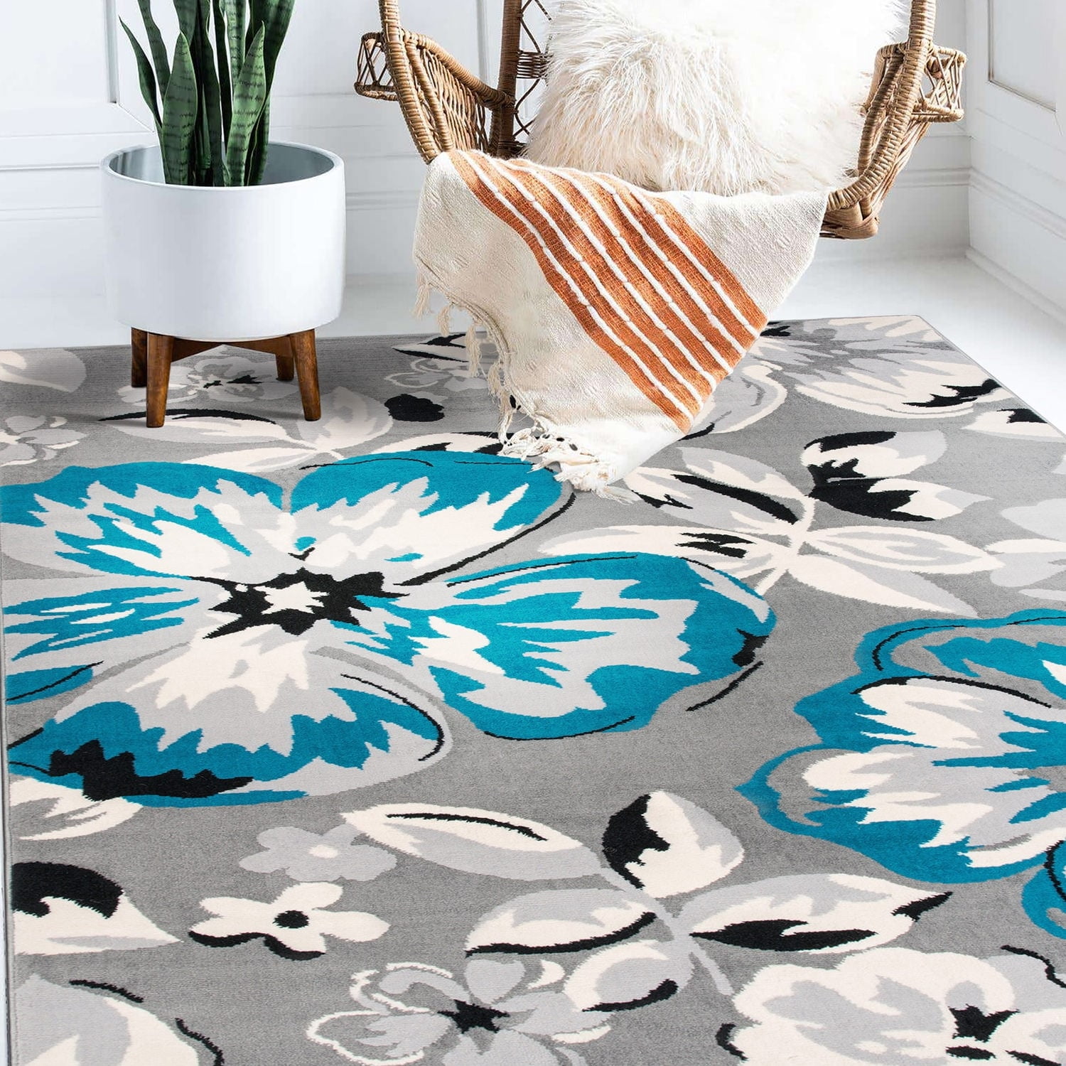 Elegant Floral Blue 5' x 7' Easy-Care Synthetic Area Rug