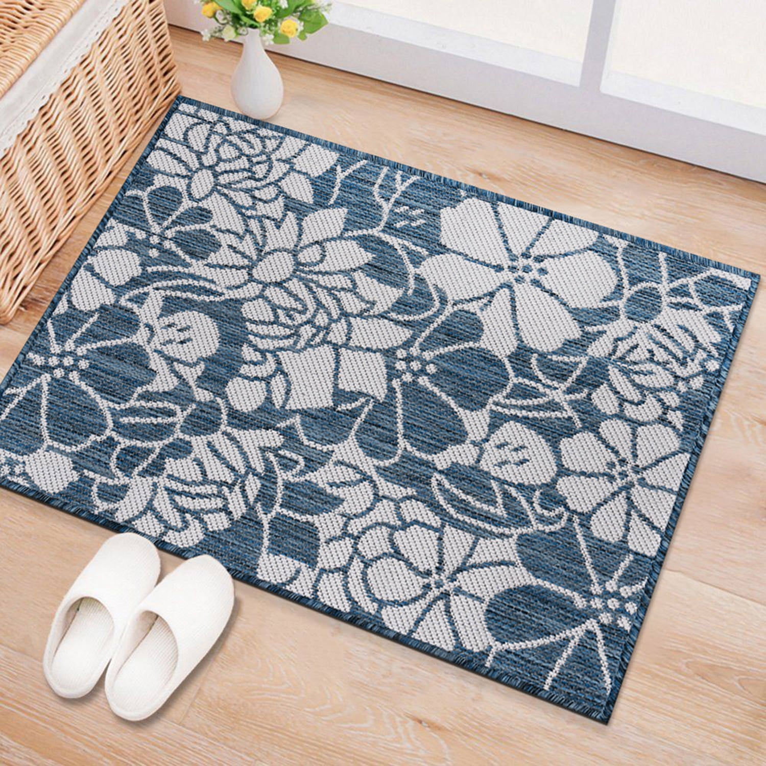 Navy Floral 5' x 7' Synthetic Flat Woven Reversible Rug