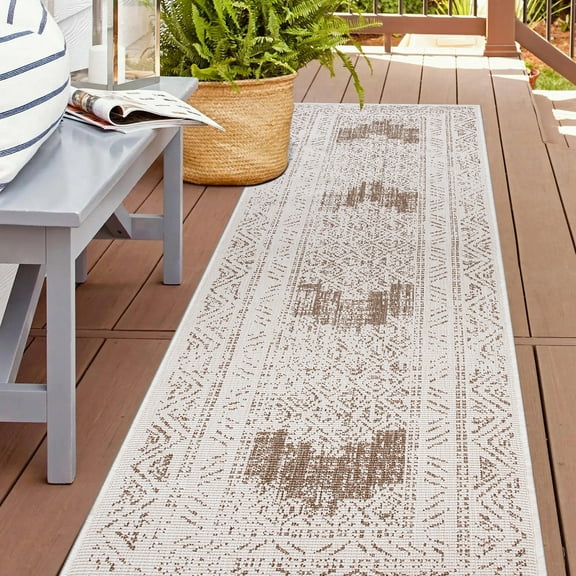 World Rug Gallery Transitional Bohemian Weather Resistant Reversible Indoor/Outdoor Area Rug - Beige 2'x7'