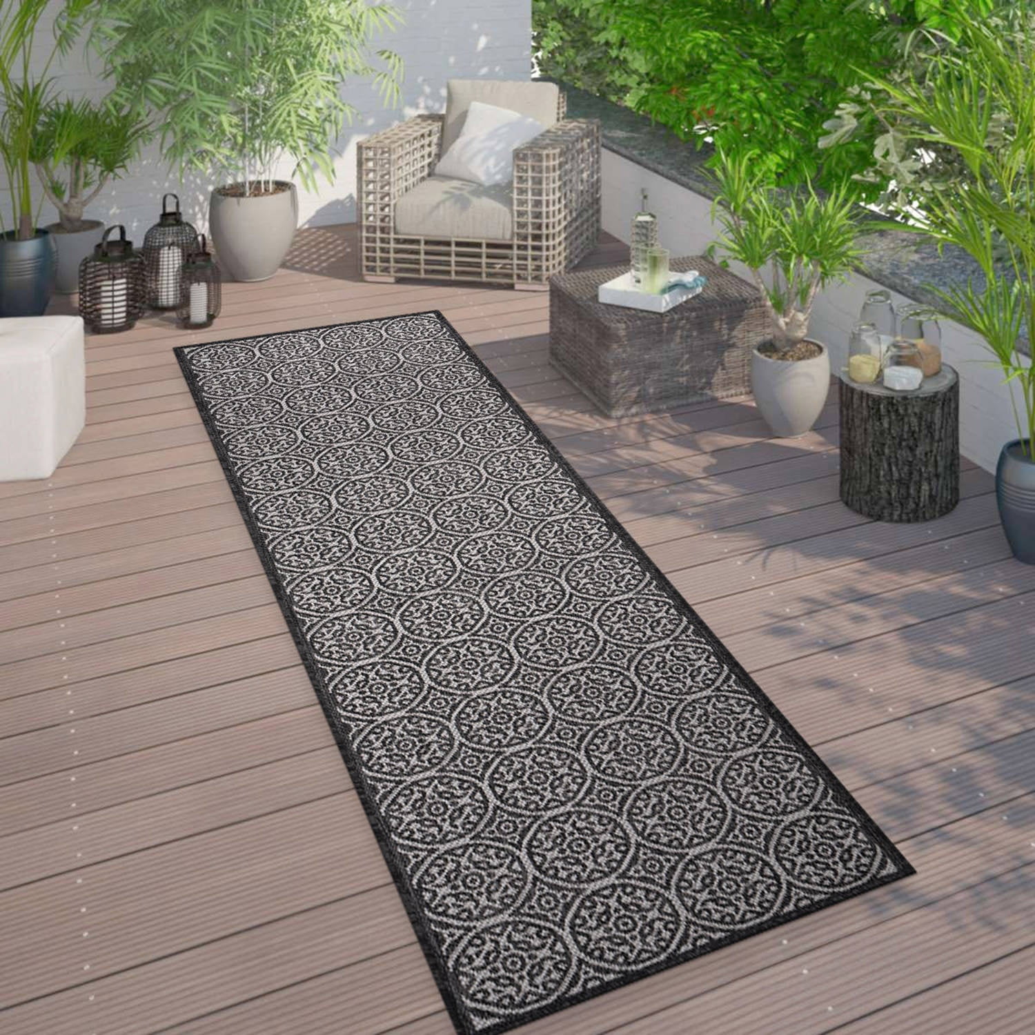 World Rug Gallery Transitional Floral Circles Textured Flat Weave Indoor/Outdoor Area Rug - BLACK 2'x7'