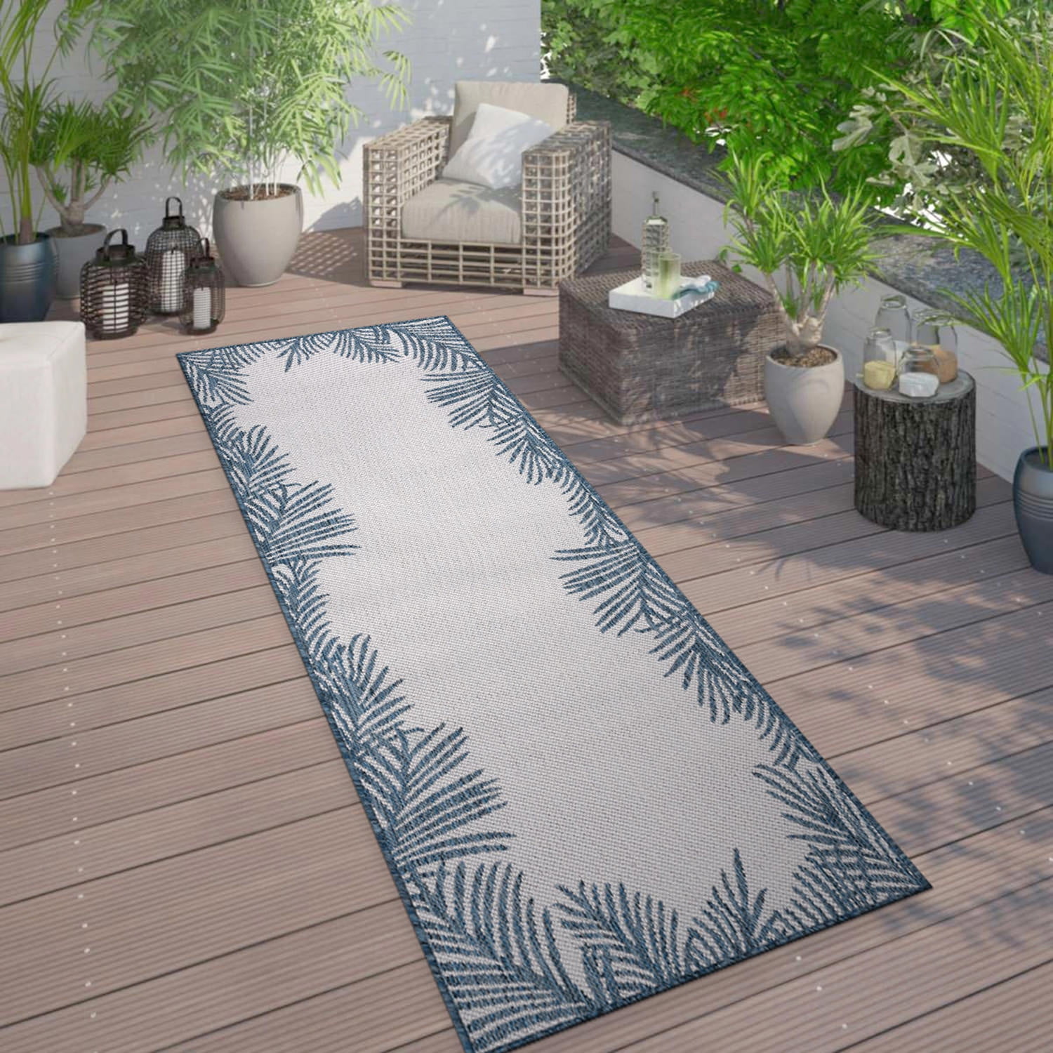 Navy Floral Tropical Reversible Flatwoven Synthetic Rug - 2'x7'