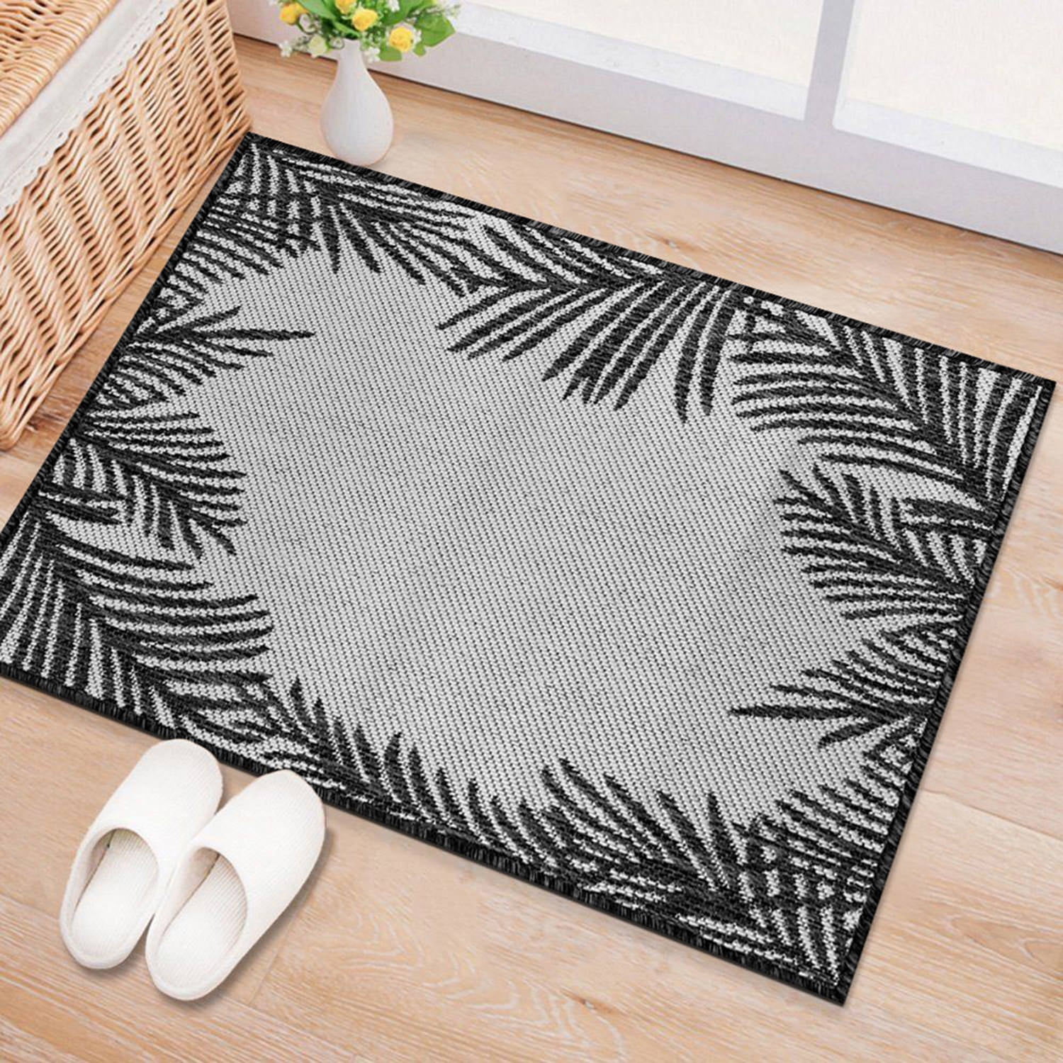 Black and Gray Synthetic Floral Rectangular Area Rug 5' x 7'