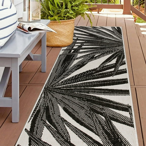 World Rug Gallery Tropical Leaves Nature Inspired Reversible Indoor/Outdoor Area Rug - Black 2'x7'