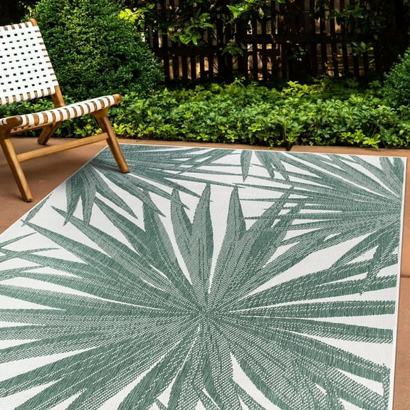 World Rug Gallery Tropical Leaves Nature Inspired Reversible Indoor/Outdoor Area Rug - Green 7'10"x10'