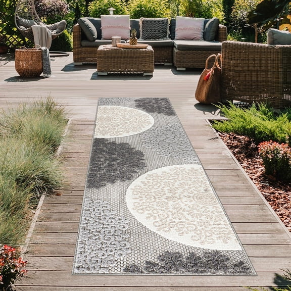 World Rug Gallery Verona Contemporary Floral Circles Indoor/Outdoor Area Rug - Gray 2' x 7'