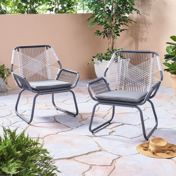 Woven Rattan & Steel Frame for Durability / Comfortable Outdoor Seating for Backyard Decor