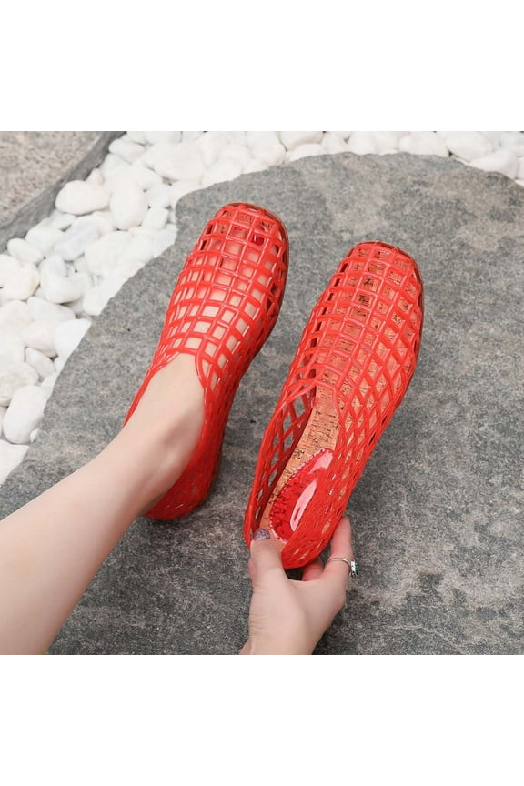 Breathable Hollow-Out Flat Sandals for Women – Comfortable Covered Toe & Heel with Jelly Color for Casual Versatile Wear