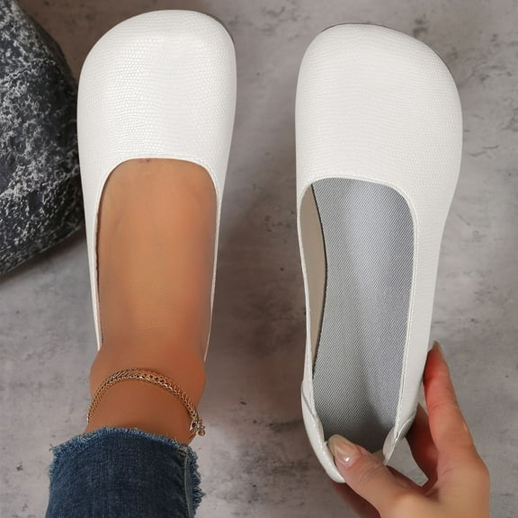 Wowcloth Flat Shoes for Women – Slip-On Round Toe with Casual Everyday Wear & Versatile Style for Outdoor Comfort,Plus Size