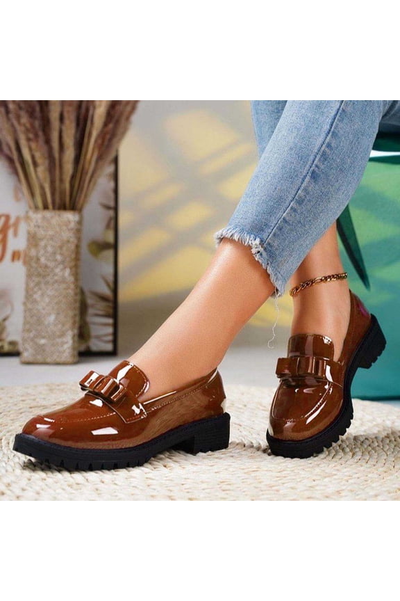 Loafers for Women – Fashionable Glossy Patent Leather Slip-On with Tassel Design for Spring Summer Casual Outfits