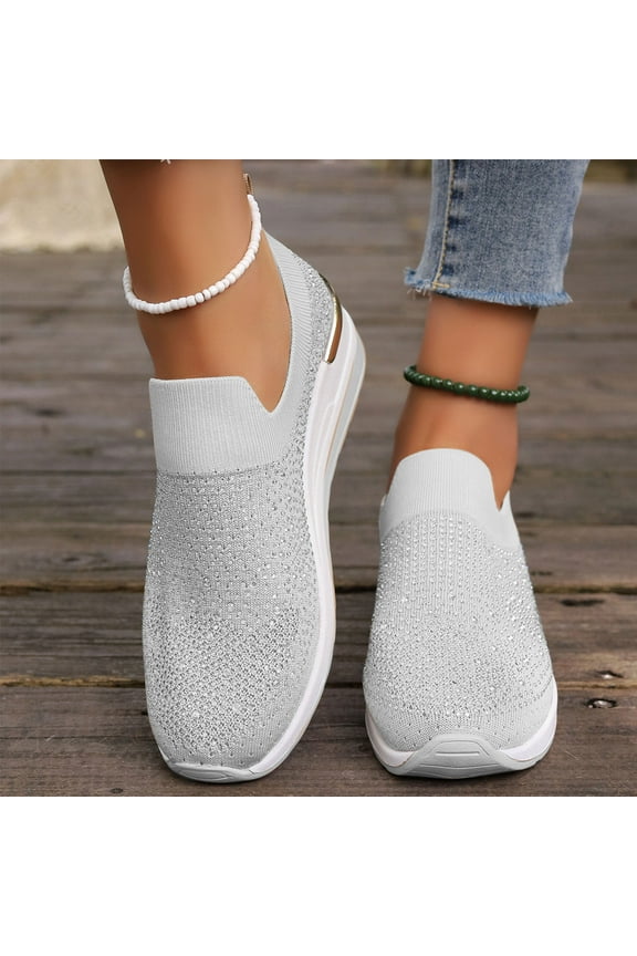 Round Toe Sneakers for Women – Slip-On with Casual Comfort for Everyday Athletic Wear