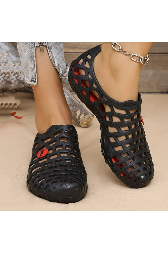 Women's Breathable Hollow-Out Beach Sandals – Quick-Dry Closed-Toe Slip-Ons for Spring Casual Outdoor Wear,Plus Size