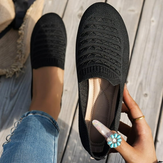 Wowcloth Women's Casual Slip-On Flats – Comfortable Knit Upper & Round Toe Design for Everyday Wear