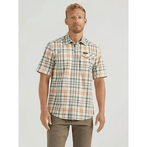 Wrangler Asymmetric Zip Pocket Plaid - Mens Shirt - 112346449