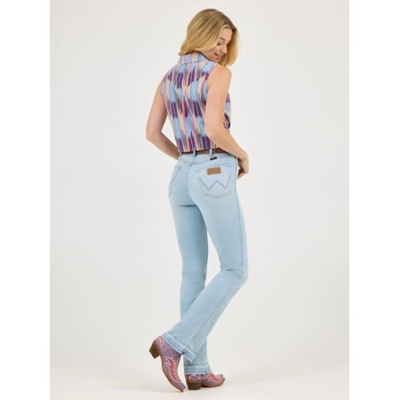 Wrangler Womens Lainey Wilson Bleach Blue Boot Hugger 31x34 Denim
