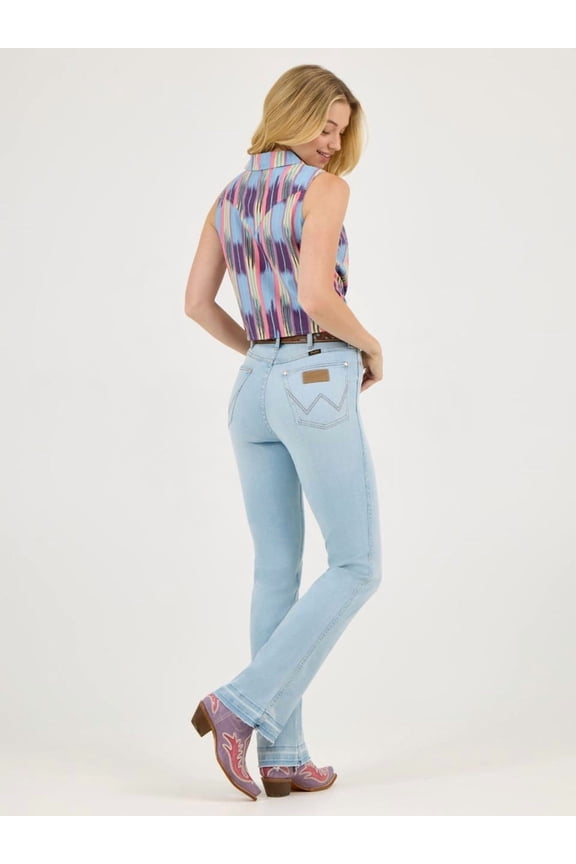 Womens Lainey Wilson Bleach Blue Boot Hugger 32x32 Denim