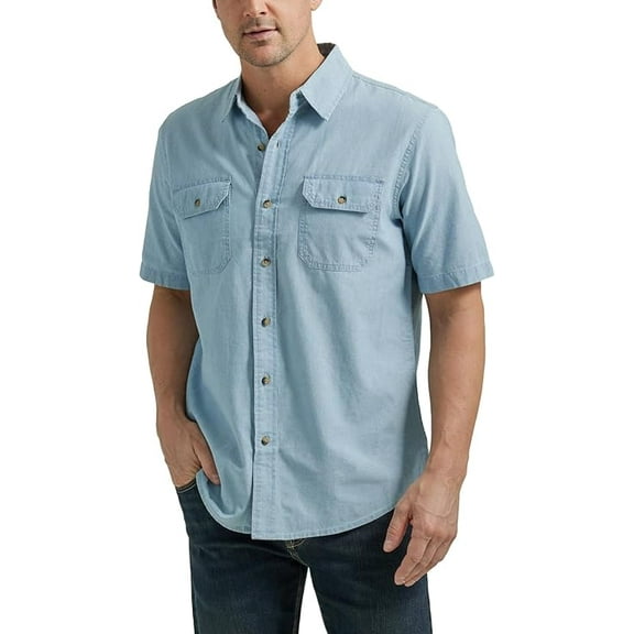 Wrangler Men's Authentics Short Sleeve Classic Woven Shirt, Light Chambray, Size: S-3XL