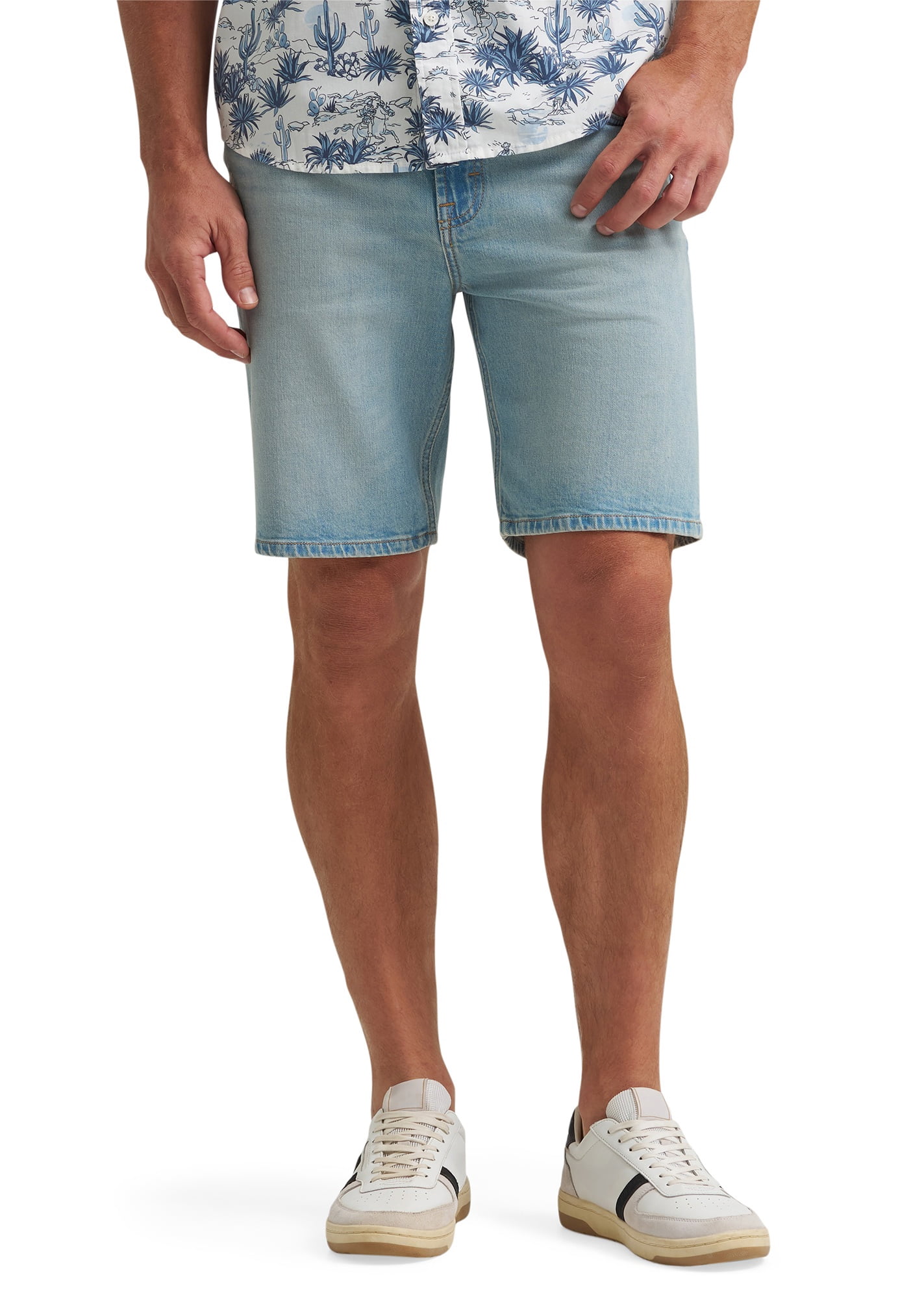 Wrangler® Men's Regular Fit Five Pocket Stretch Denim Short