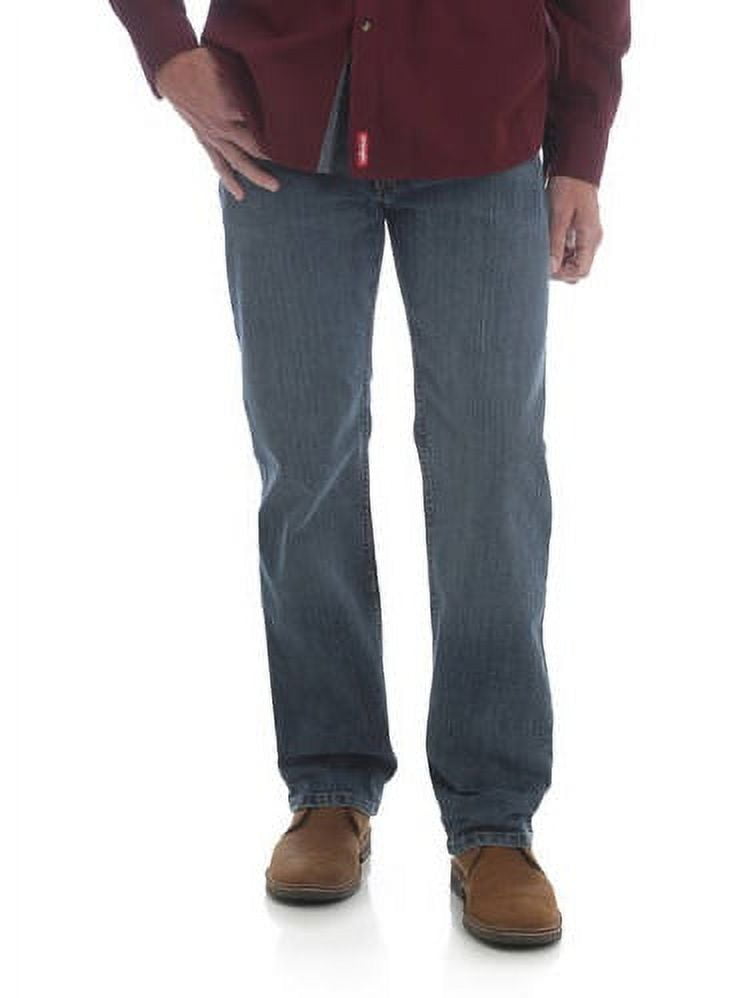 Wrangler Men's and Big Men's Performance Series Regular Fit Jean
