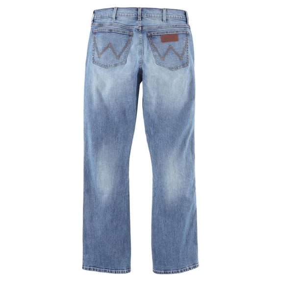 Wrangler Men's Retro Slim Fit Boot Cut Jean, Banjo Blue, 33W x 32L