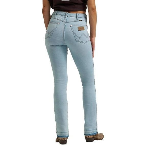 Wrangler Womens  Lainey Wilson Bleach Blue Boot Hugger 33x34 Denim