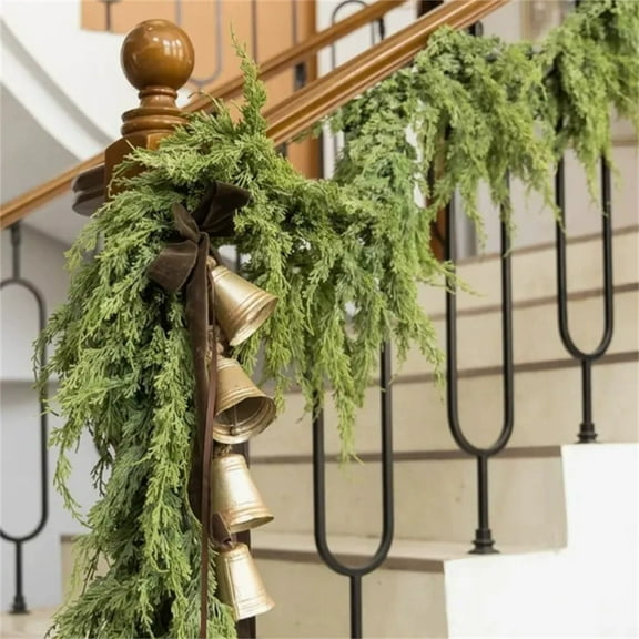 Wreath Realistic Winter Needle Wreath Green Leaf Suitable For Outdoor Indoor Tablecloth Wall Event & Party Home Decor