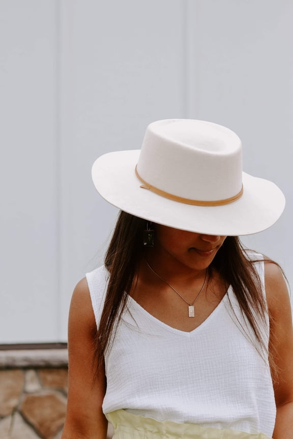 Wren Flat Brim Hat - Off White
