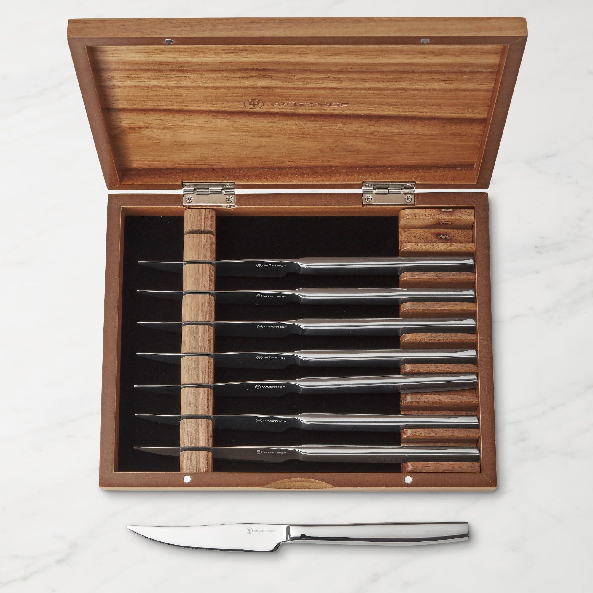 Wusthof 8-piece Stainless Steak Knife Set in Wooden Chest   (Acacia )