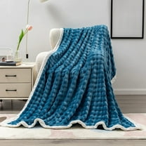 Wuztai Fleece Throw Blanket 100x70cm, Soft Warm Fluffy Striped Afghan for Couch Bed, Decorative Comfort Blanket