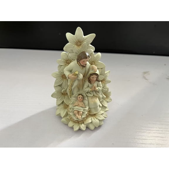 Wyneqova Figurines of resin Floral Arch Design, Smooth, Matte Finish, Home Decor