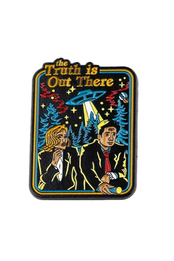 X-Files The Truth Is Out There Scully And Mulder 1.5 Inch Tall Enamel Metal Pin