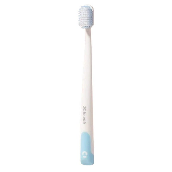 X.-brush Soft Toothbrush with travel case: 1CT