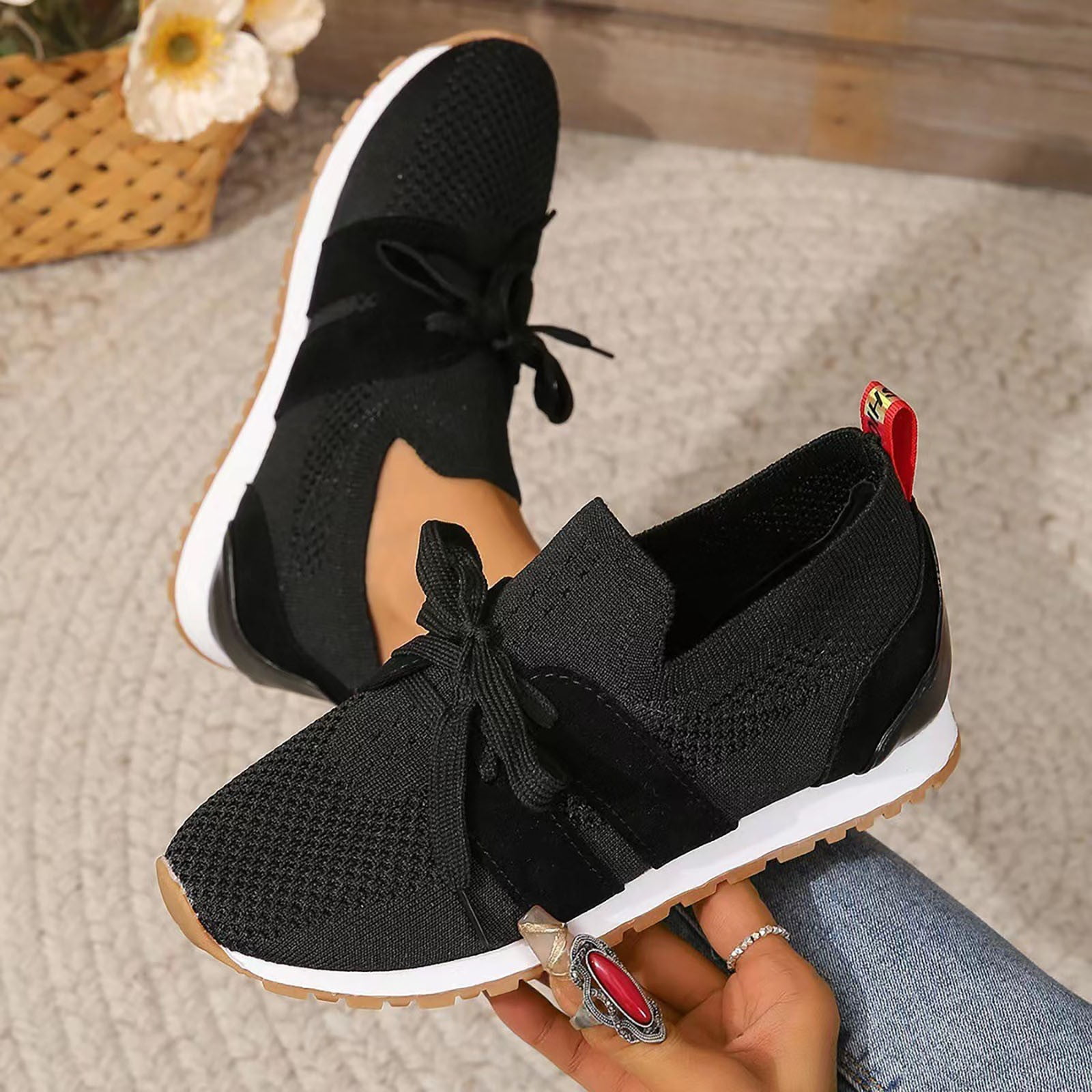 womens flat walking shoes