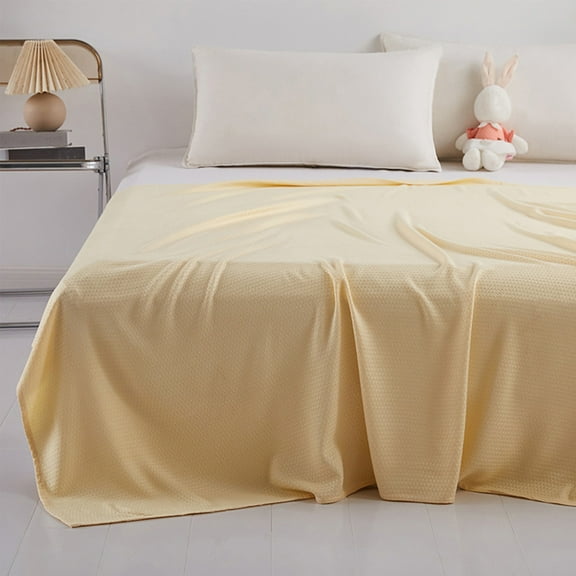 XIAOLE Cooling Blanket Queen Size, Super Soft Ice Silk Cover Blanket, Cool Summer Blanket for Hot Sleepers Soft Comfy Waffle Lightweight Blankets for All Seasons (35.4×39.4In, Beige)